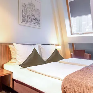 Ramada By Wyndham Frankfurt Centre Hotel